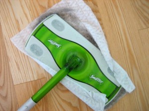 dust_swiffer_house_cleaning_checklist